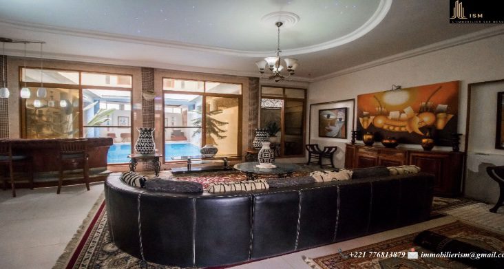 VILLA MEUBLÉE AVEC PISCINE