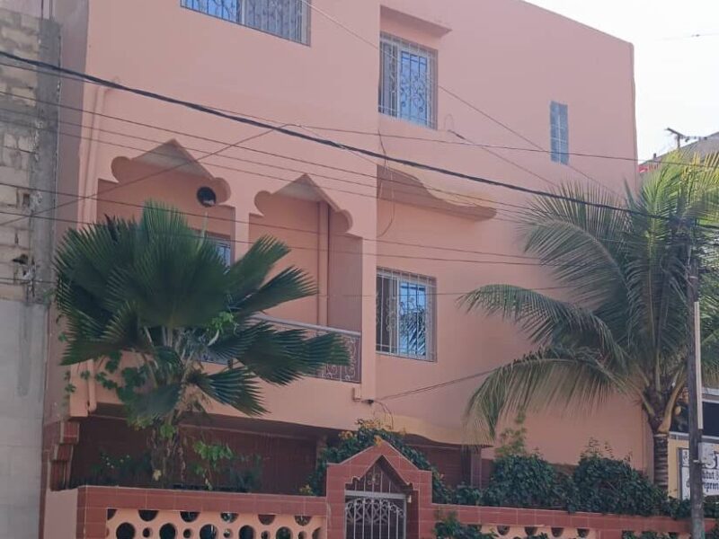 Villa R+2 à Vendre – Titre Foncier à Thiaroye Azur