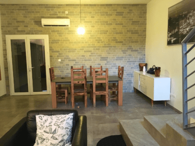 À LOUER – Duplex Meublé avec Piscine à Mermoz