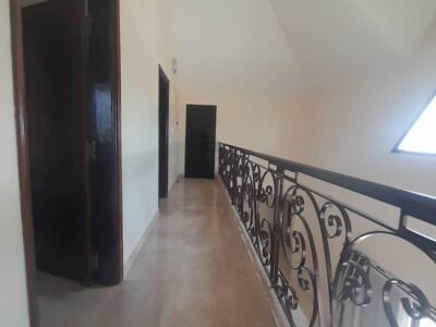 Villa 3 chambres + piscine à louer à Saly Portudal – 500 000 FCFA/mois