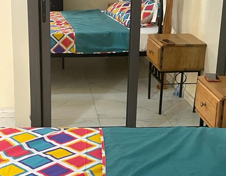 Villa 5 chambres avec piscine à Saly Portudal – 150 000 FCFA/nuit