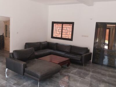 Villa 4 suites avec piscine à vendre à Gandigal – Terrain 655 m² – 130 millions FCFA