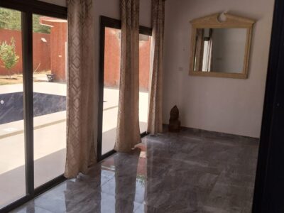 Villa 4 suites avec piscine à vendre à Gandigal – Terrain 655 m² – 130 millions FCFA
